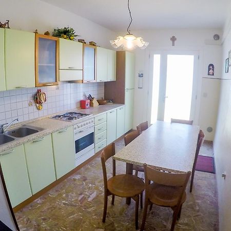 Condominio Sole - Agenzia Cocal Каорле Екстер'єр фото