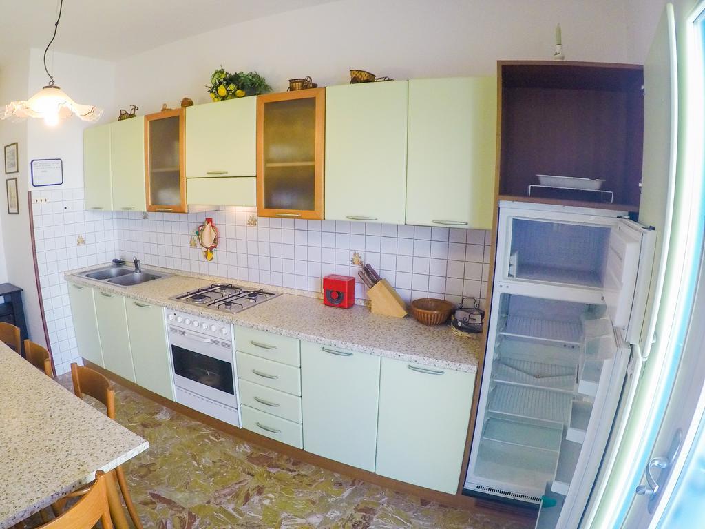 Condominio Sole - Agenzia Cocal Каорле Екстер'єр фото