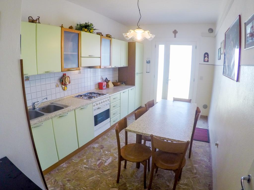 Condominio Sole - Agenzia Cocal Каорле Екстер'єр фото
