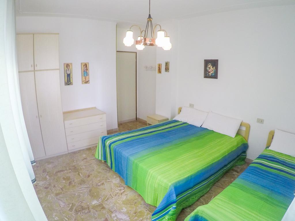 Condominio Sole - Agenzia Cocal Каорле Екстер'єр фото